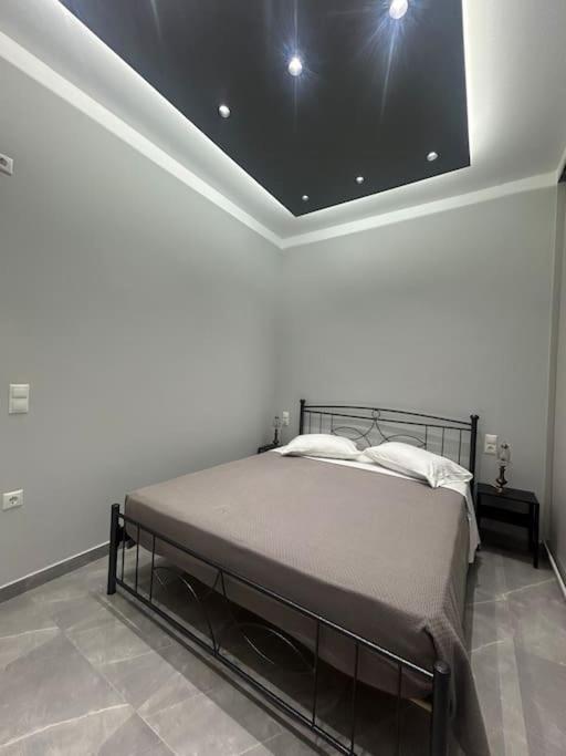 Luxury Apt 5Min To Metro Nikaia Piraeus Exterior photo