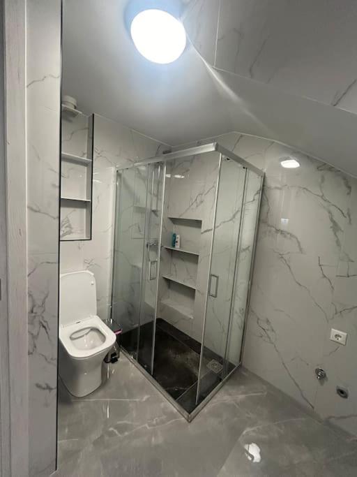 Luxury Apt 5Min To Metro Nikaia Piraeus Exterior photo